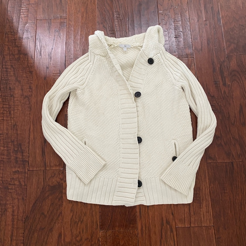 Gap Sweater